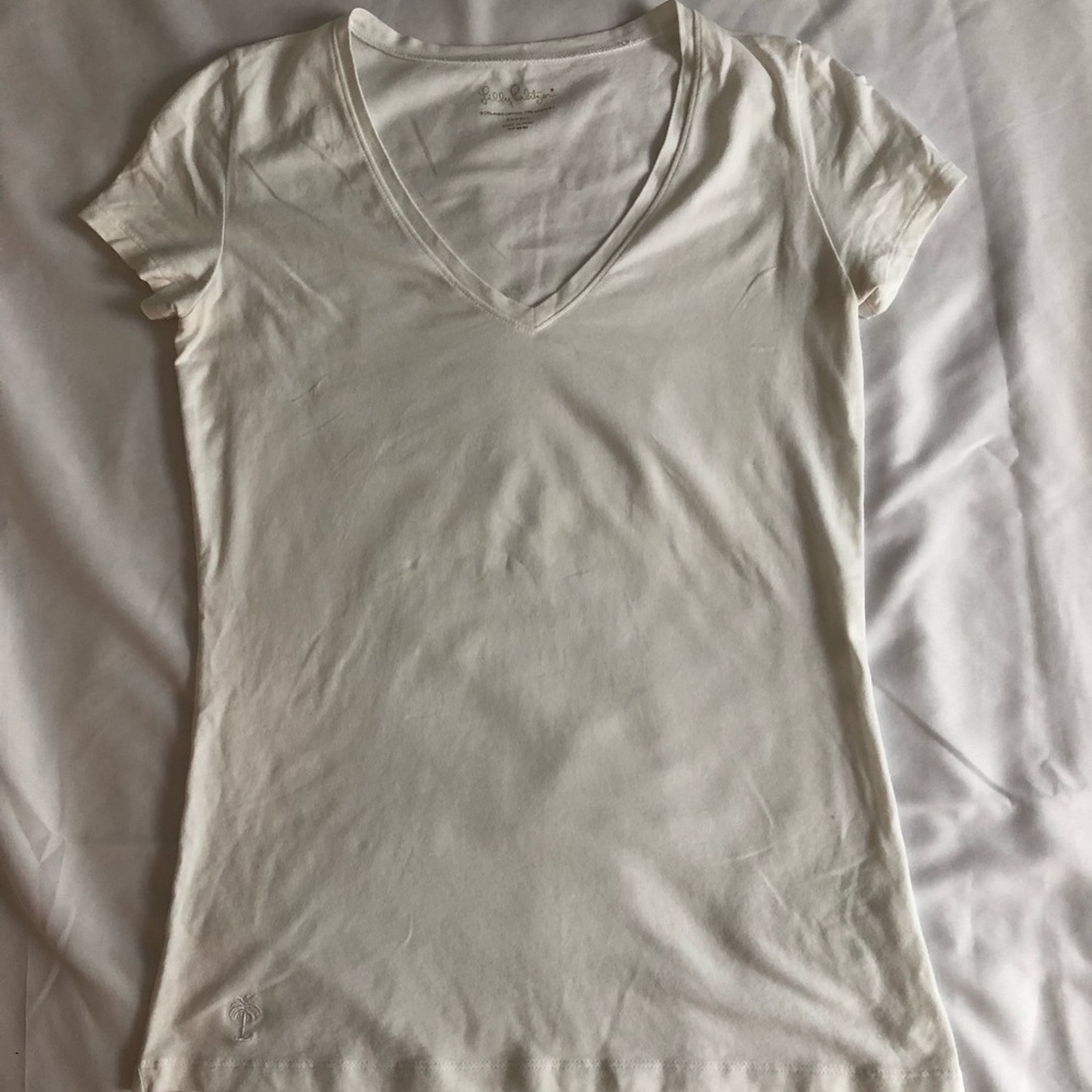Solid White Lilly Pulitzer V-Neck T-Shirt